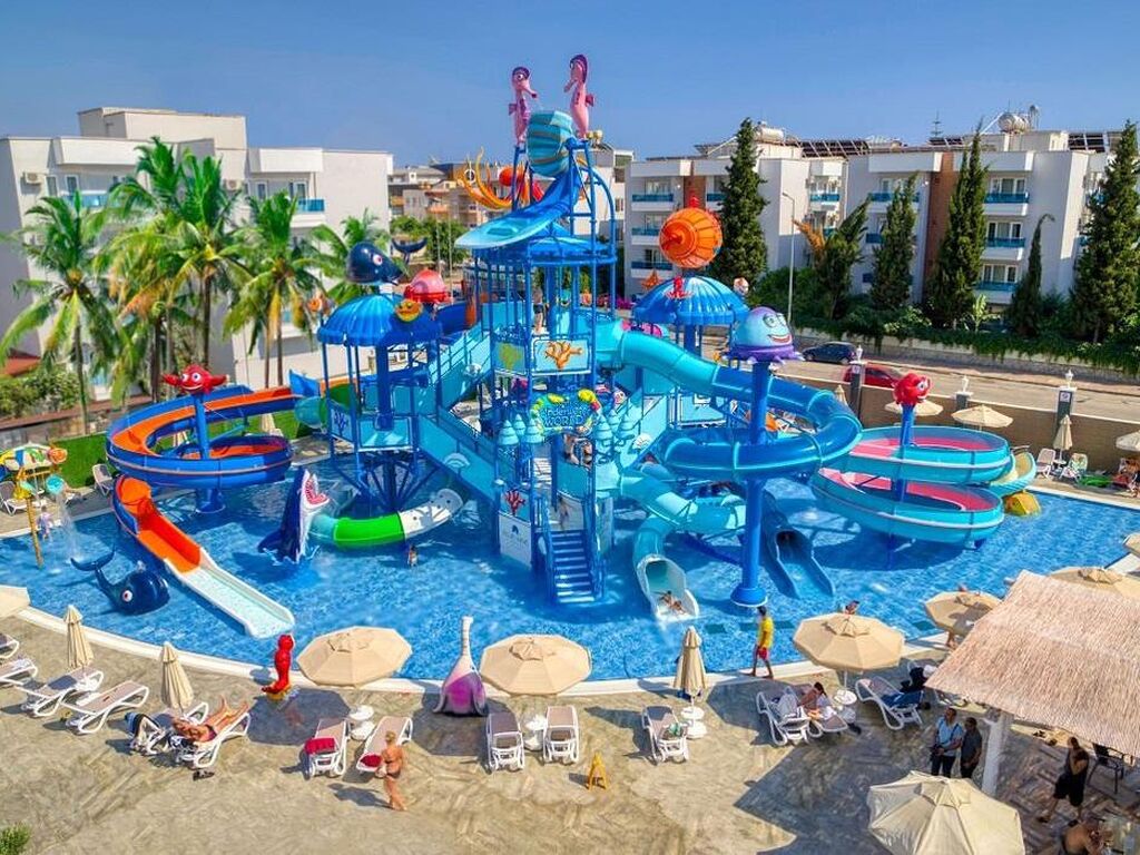 Blue Wave Suite Hotel